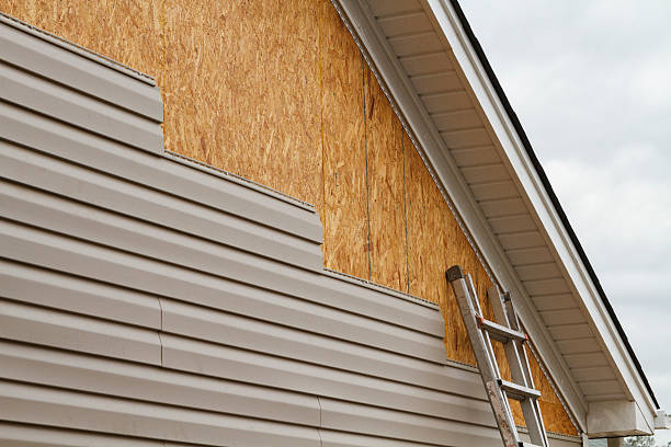24/7 Emergency Vinyl Siding experts in Claridge, PA